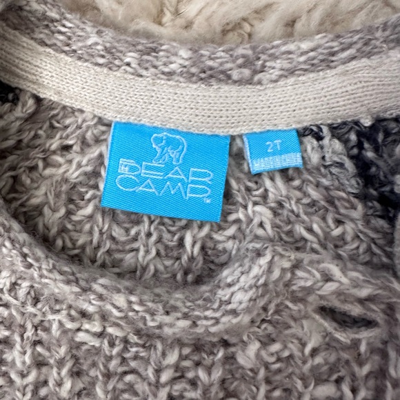 Cozy sweater with buttons! - Picture 2 of 4